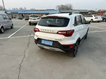 2015 BAIC Senova X25 с пробегом 60 000 км