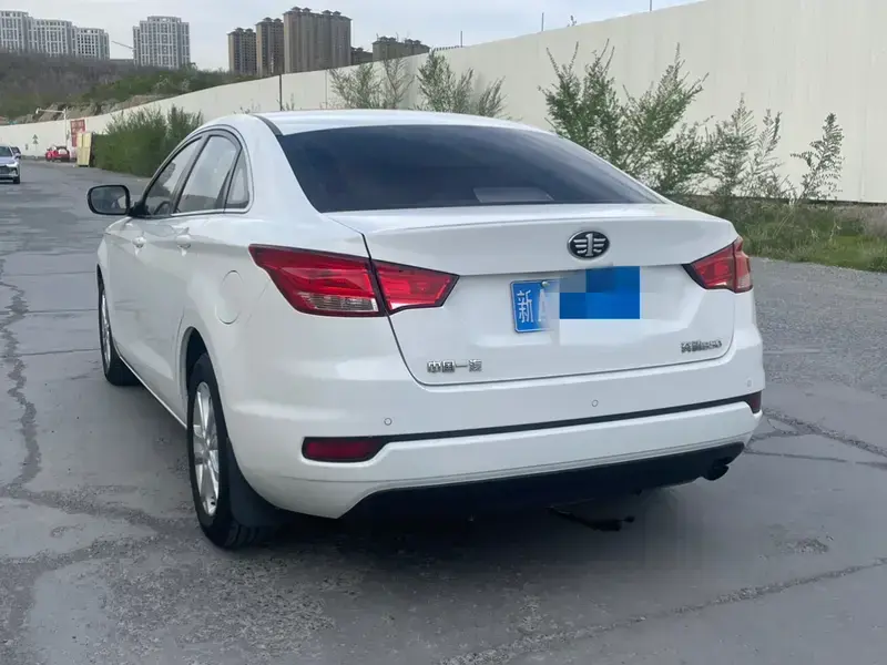 2016 Bestune B50 с пробегом 80 000 км