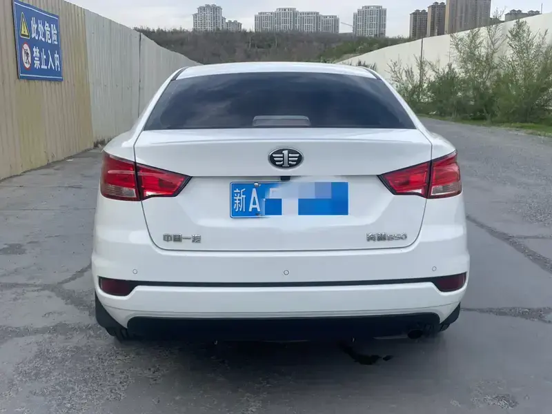 2016 Bestune B50 с пробегом 80 000 км