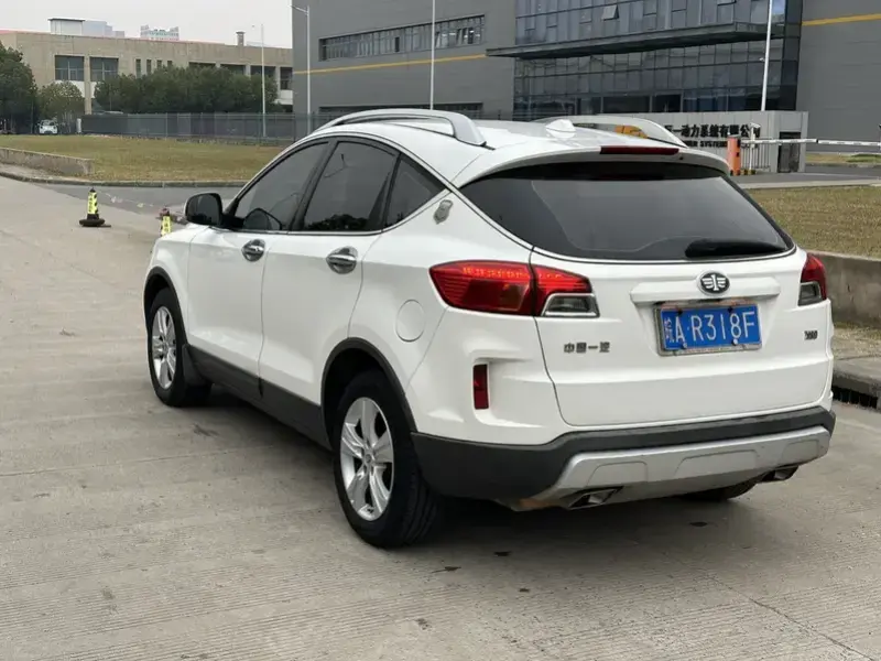 2013 Bestune X80 с пробегом 126 000 км