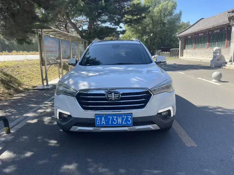 2017 Bestune X80 с пробегом 72 000 км