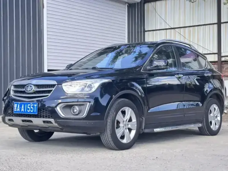 2015 Bestune X80 с пробегом 40 000 км