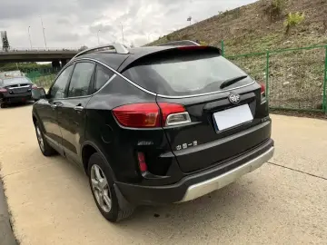 2013 Bestune X80 с пробегом 90 000 км