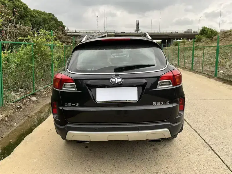 2013 Bestune X80 с пробегом 90 000 км