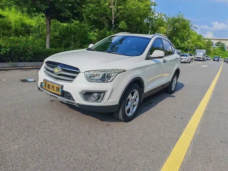 2013 Bestune X80 с пробегом 90 000 км