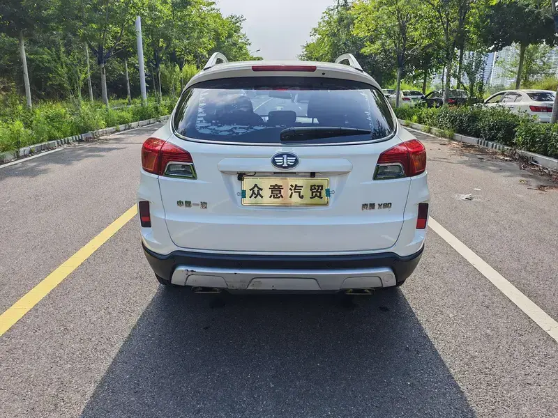 2013 Bestune X80 с пробегом 90 000 км