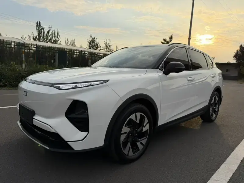 2025 Bestune Yueyi 07 с пробегом 20 000 км