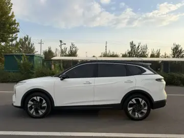 2025 Bestune Yueyi 07 с пробегом 20 000 км