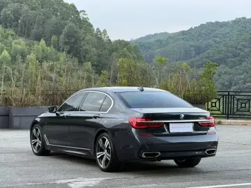 2018 BMW M760Le с пробегом 118 000 км