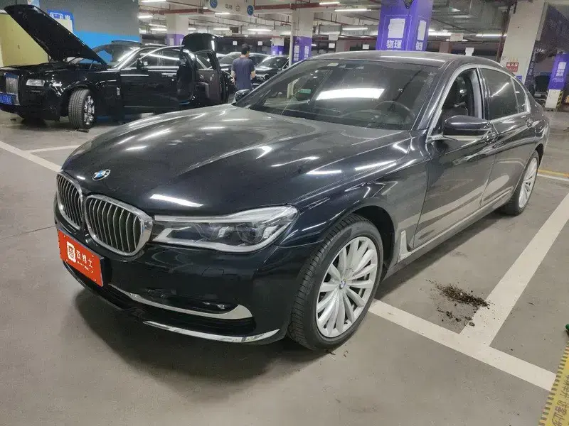 2017 BMW M760Le с пробегом 106 000 км