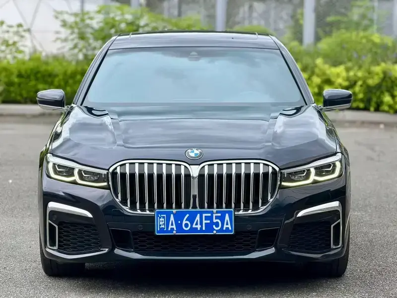2021 BMW M760Le с пробегом 75 000 км