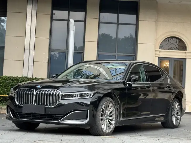 2021 BMW M760Le с пробегом 72 000 км