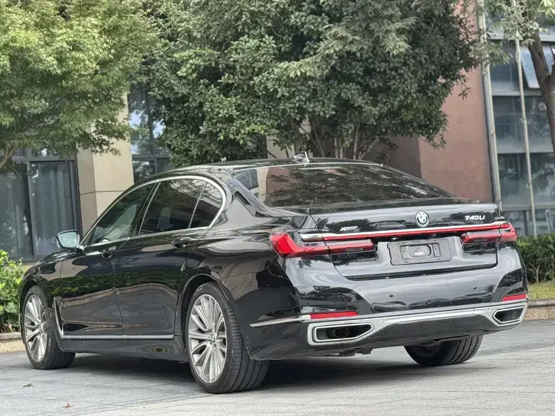 2021 BMW M760Le с пробегом 72 000 км
