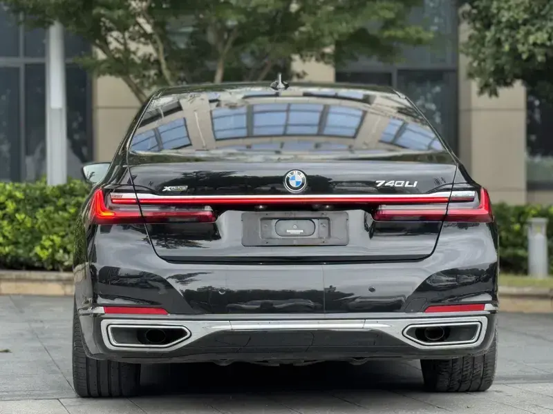 2021 BMW M760Le с пробегом 72 000 км
