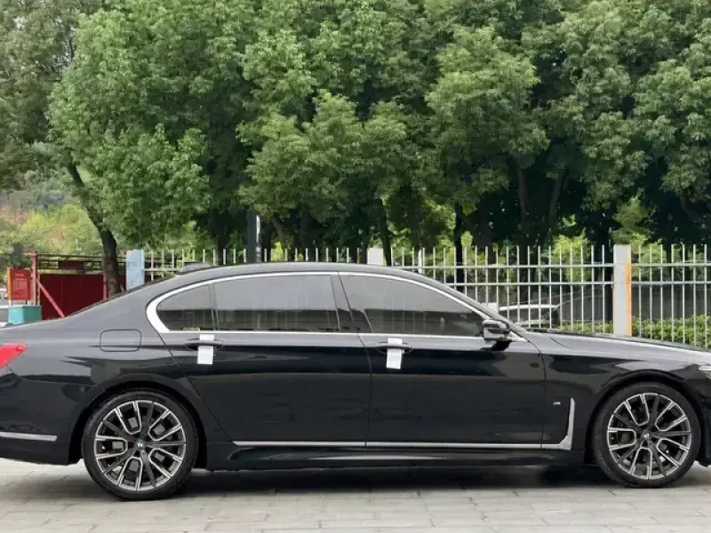 2021 BMW M760Le с пробегом 64 000 км