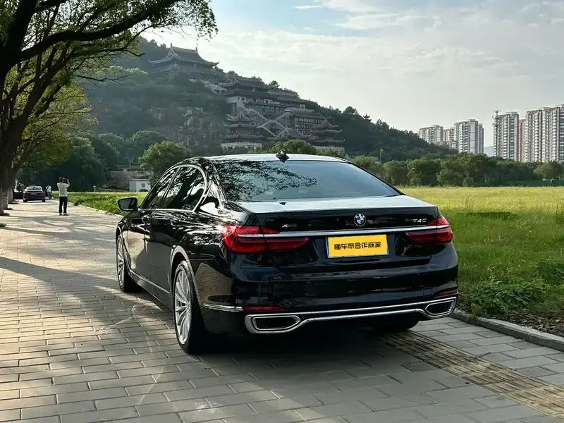 2017 BMW M760Le с пробегом 91 000 км