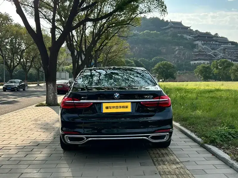2017 BMW M760Le с пробегом 91 000 км