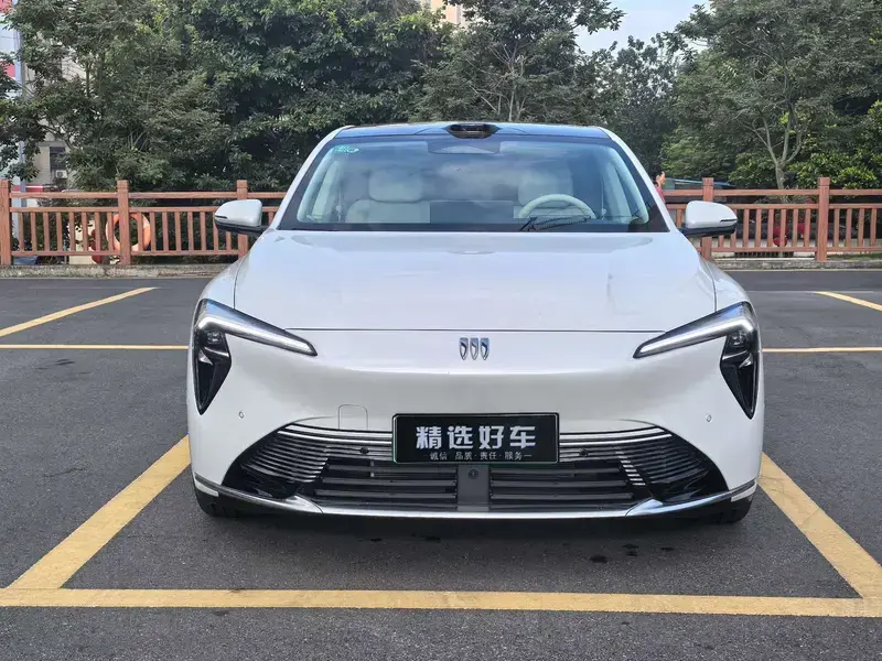 2025 Buick Zenith Sedan с пробегом 8 000 км