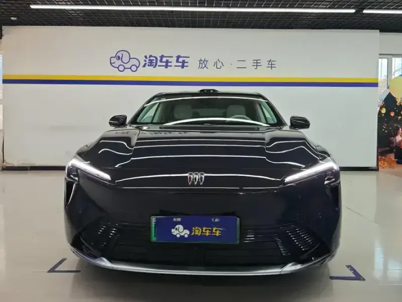 2025 Buick Zenith Sedan с пробегом 6 000 км