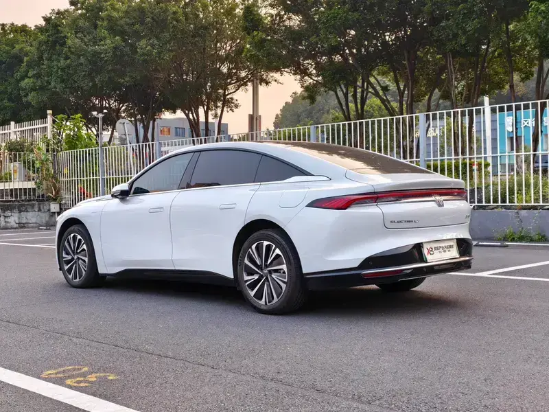 2025 Buick Zenith Sedan с пробегом 9 000 км