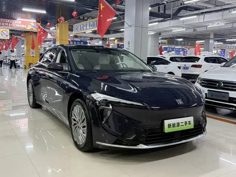 2025 Buick Zenith Sedan с пробегом 5 500 км