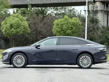 2025 Buick Zenith Sedan с пробегом 20 000 км