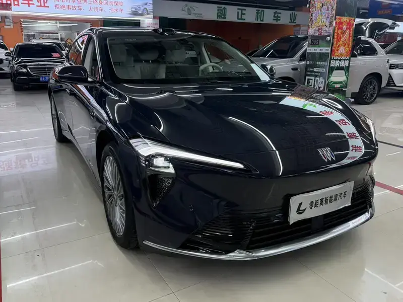 2025 Buick Zenith Sedan с пробегом 13 000 км