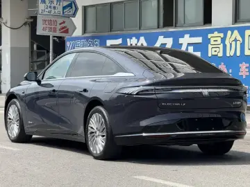 2025 Buick Zenith Sedan с пробегом 7 000 км