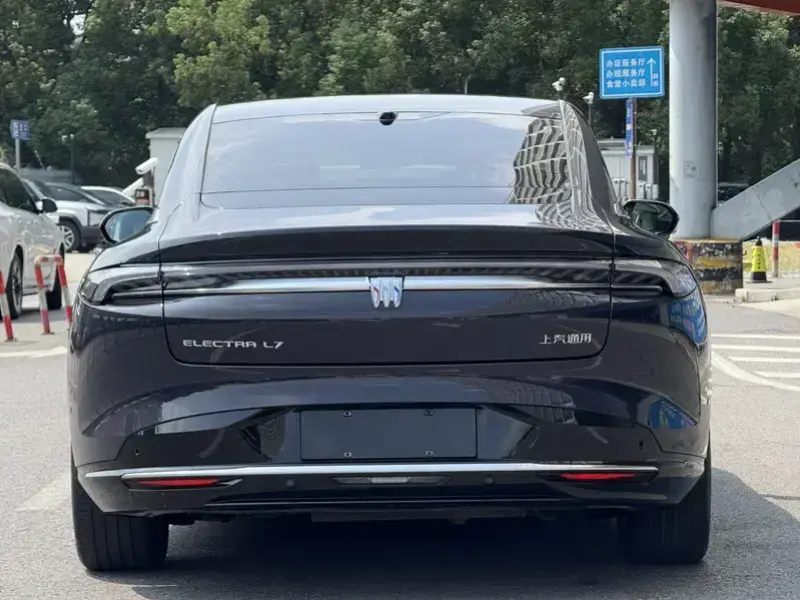 2025 Buick Zenith Sedan с пробегом 7 000 км