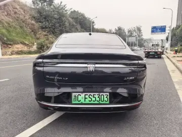 2025 Buick Zenith Sedan с пробегом 10 000 км