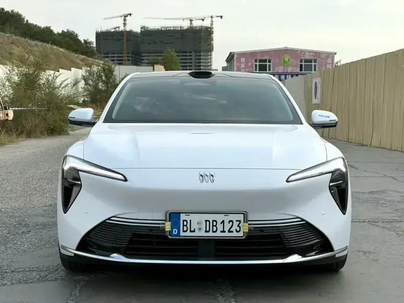 2025 Buick Zenith Sedan с пробегом 10 000 км