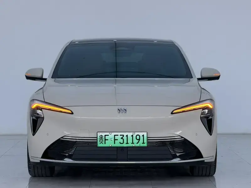 2025 Buick Zenith Sedan с пробегом 13 000 км