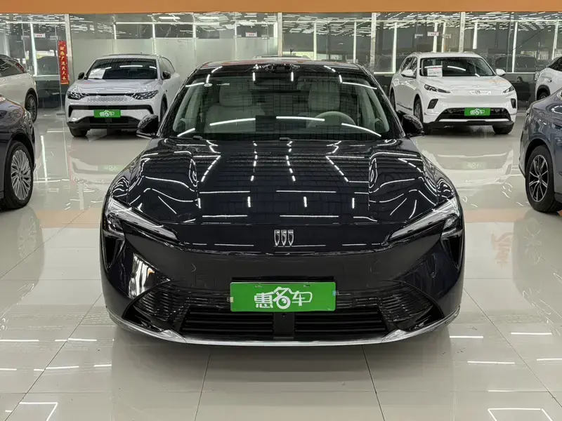 2025 Buick Zenith Sedan с пробегом 2 600 км