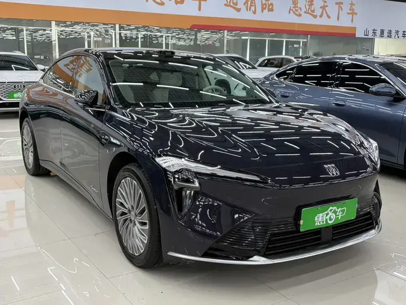 2025 Buick Zenith Sedan с пробегом 2 600 км