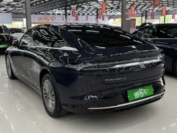 2025 Buick Zenith Sedan с пробегом 2 600 км