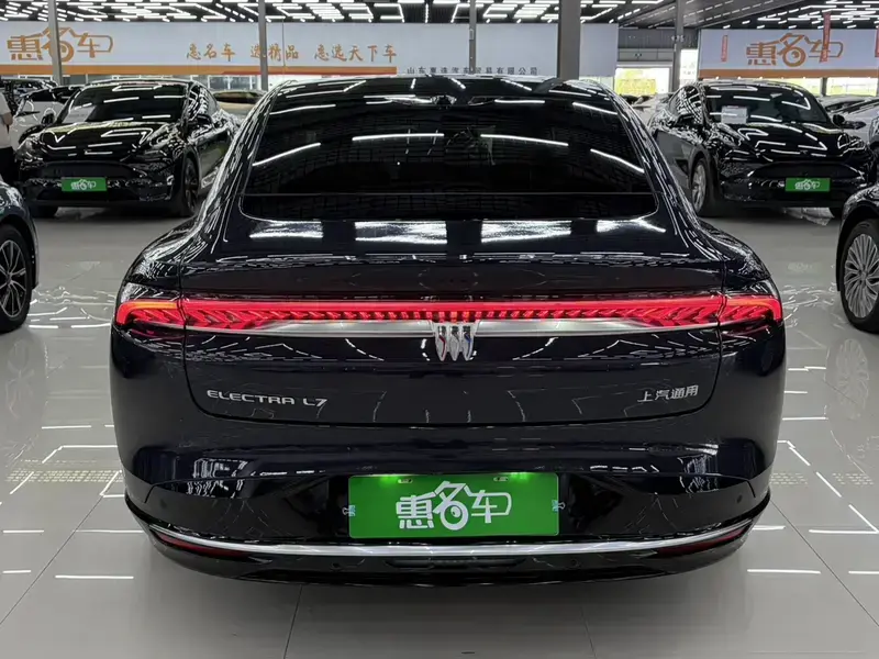 2025 Buick Zenith Sedan с пробегом 2 600 км