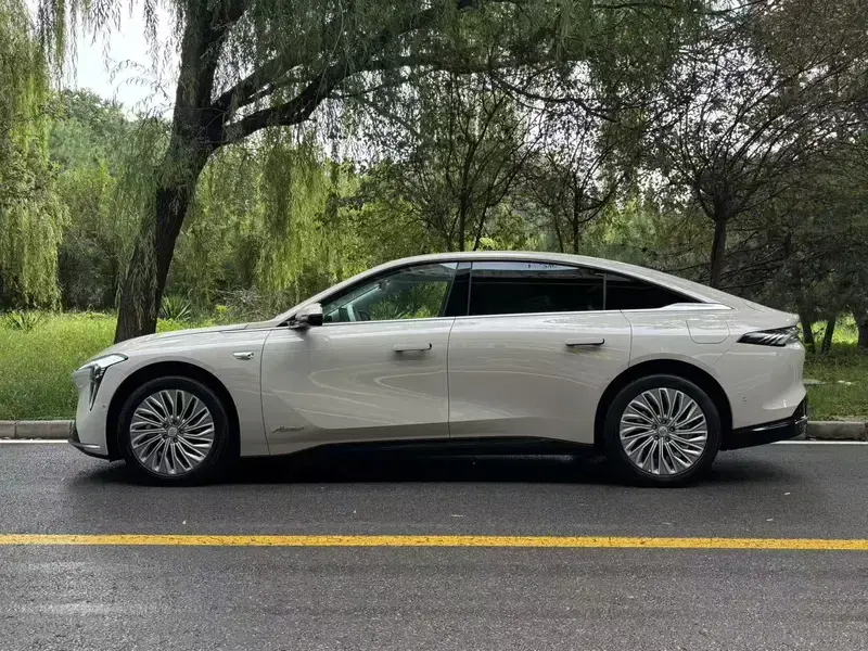 2025 Buick Zenith Sedan с пробегом 23 000 км
