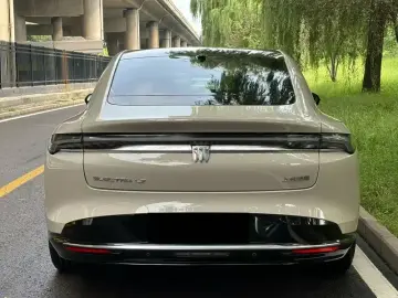 2025 Buick Zenith Sedan с пробегом 23 000 км