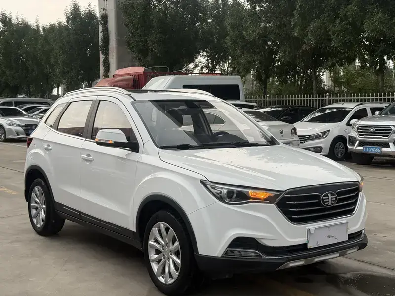2019 Bestune X40 с пробегом 100 000 км