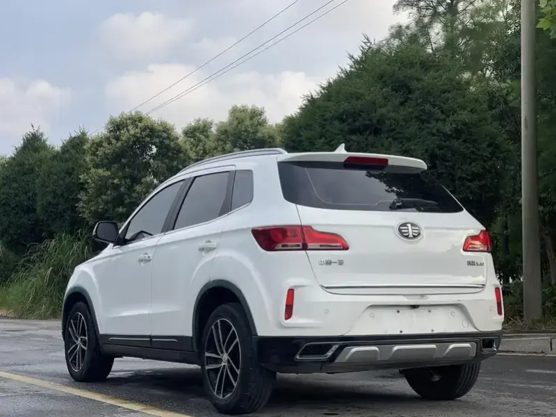 2017 Bestune X40 с пробегом 120 000 км