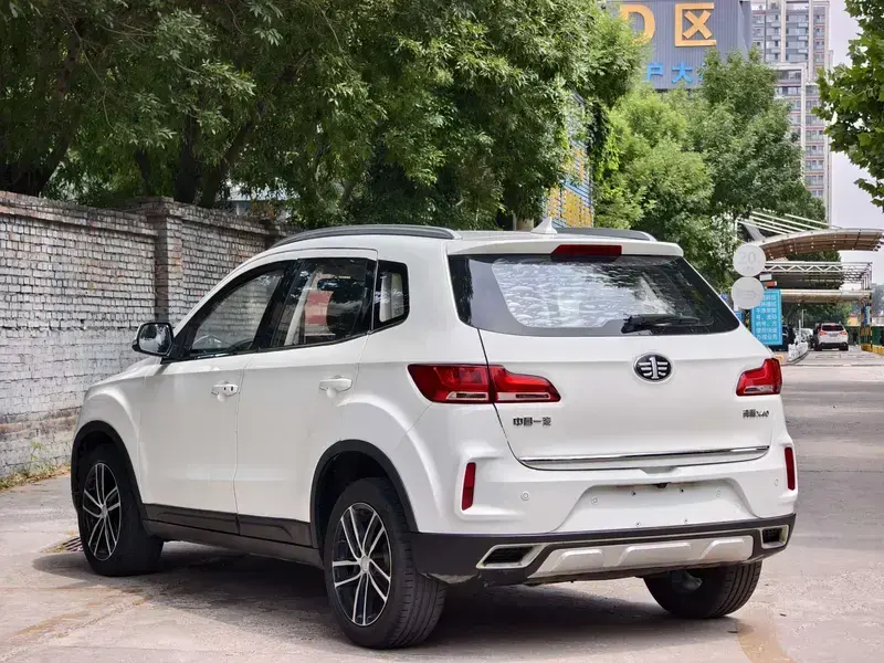 2018 Bestune X40 с пробегом 120 000 км