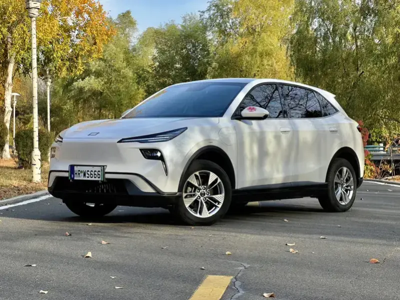 2025 Bestune Yueyi 03 с пробегом 41 000 км