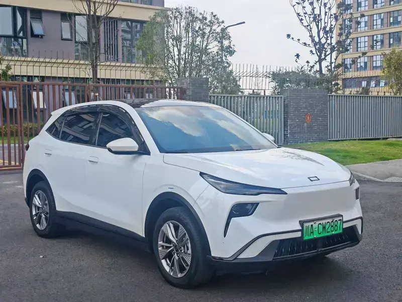2025 Bestune Yueyi 03 с пробегом 66 000 км