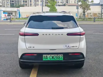 2025 Bestune Yueyi 03 с пробегом 66 000 км