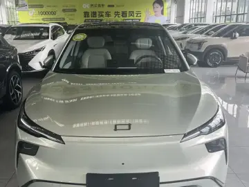 2025 Bestune Yueyi 03 с пробегом 23 000 км