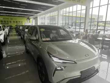 2025 Bestune Yueyi 03 с пробегом 23 000 км