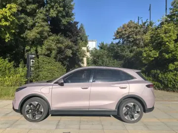 2025 Bestune Yueyi 03 с пробегом 43 000 км
