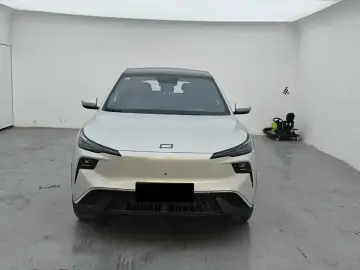 2026 Bestune Yueyi 03 с пробегом 5 000 км