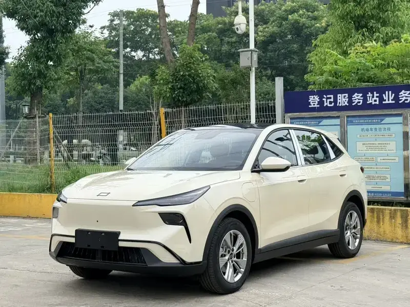 2026 Bestune Yueyi 03 с пробегом 100 км