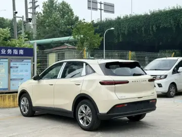 2026 Bestune Yueyi 03 с пробегом 100 км